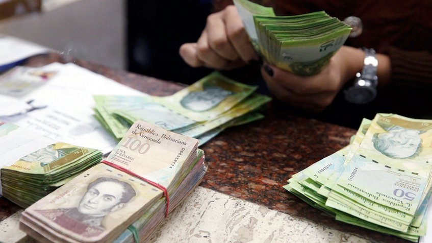 Moneda venezolana se devalúa 60% en tres meses en ajuste hacia la realidad económica