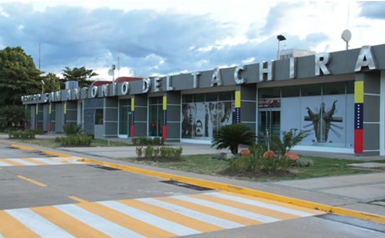 Aeropuerto La Fría