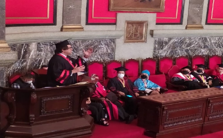 Carlos Fernández orador de orden en la celebración de los 237 años de la ULA